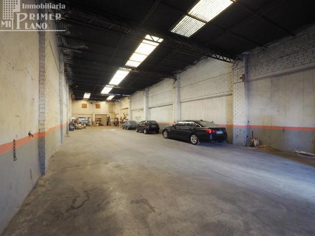 Oportunidad de Inversión: Nave Industrial en Tomelloso, Calle Zaragoza photo 0