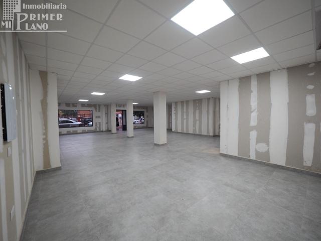 Local Comercial en Alquiler junto Paseo San Isidro, Tomelloso - ¡Ideal para tu Negocio! photo 0
