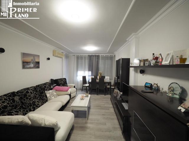 Amplio y Moderno Piso en Tomelloso con Piscina, Parking y trastero photo 0