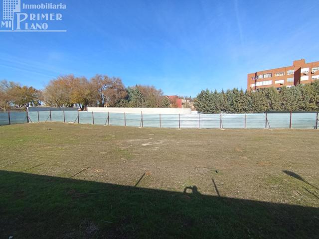 *SE VENDE SOLAR DE 300 m2 aprox con 12 METROS DE FACHADA EN POLIGONO 20* photo 0