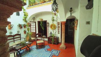 Casa - Chalet en venta en Carmona de 254 m2 photo 0