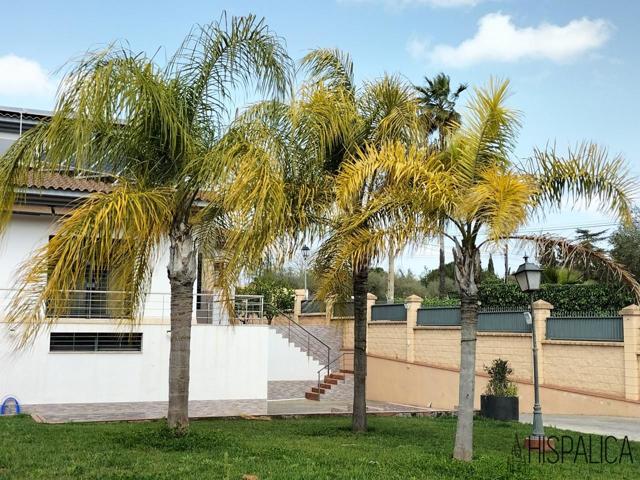 IMPRESIONANTE CASA INDEPENDIENTE DE DISEÑO EN PALOMARES DEL RIO.Sevilla photo 0