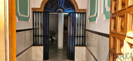 Casa amplia en venta en Dos Hermanas, Sevilla photo 0