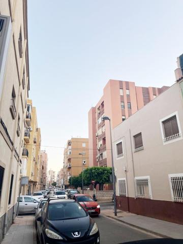 LOCAL COMERCIAL 'ZONA ZAPILLO' con posibilidad de alquiler con opción a compra photo 0