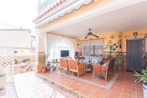 AGUADULCE Encantador chalet de 150 m2, en dos plantas y parcela de 265 m2 photo 0