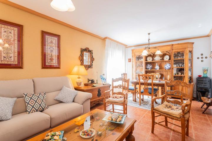 AGUADULCE Encantador chalet de 150 m2, en dos plantas y parcela de 265 m2 photo 0