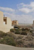 HUÉRCAL DE ALMERÍA – URBANIZACIÓN LOS PINOS SOLAR URBANO de 154 m², fachada de 10 m2 y un fondo de 15,50 m2, photo 0
