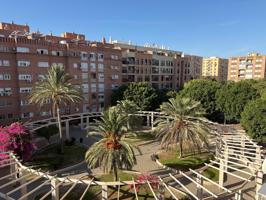 Avenida del Mediterráneo – Residencial Jardines del Generalife Piso de 105 m² aprox photo 0