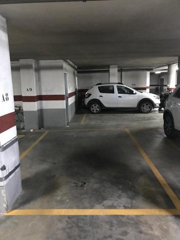 Parking En venta en Ambulatorio, La Pobla De Vallbona photo 0