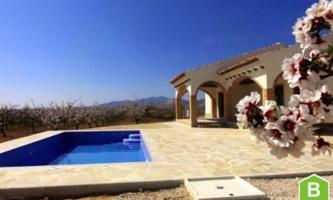 Villa de estilo Mediterráneo en Pinoso: Un Oasis entre Mar y Montaña photo 0