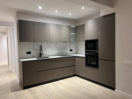 Piso En venta en Barcelona photo 0