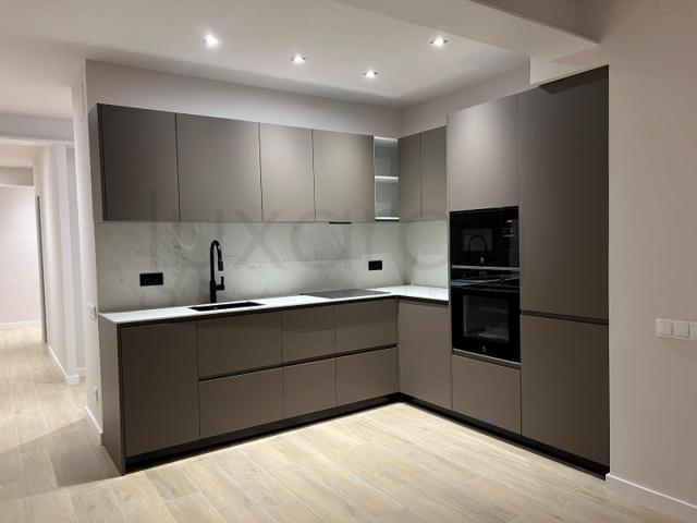Piso En venta en Barcelona photo 0