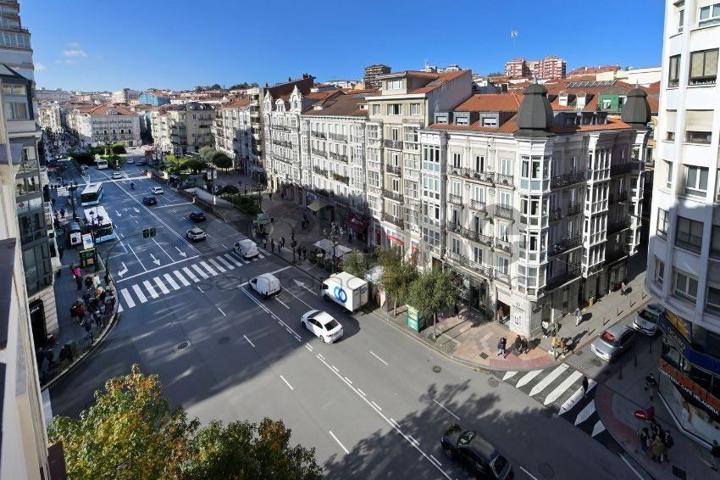 Terrenos Edificables En alquiler en Centro, Santander photo 0