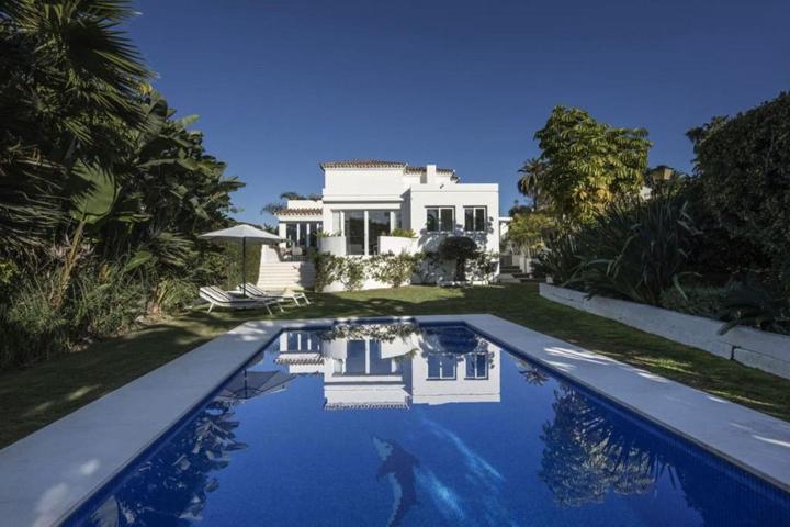 Casa En venta en Los Naranjos, Marbella photo 0