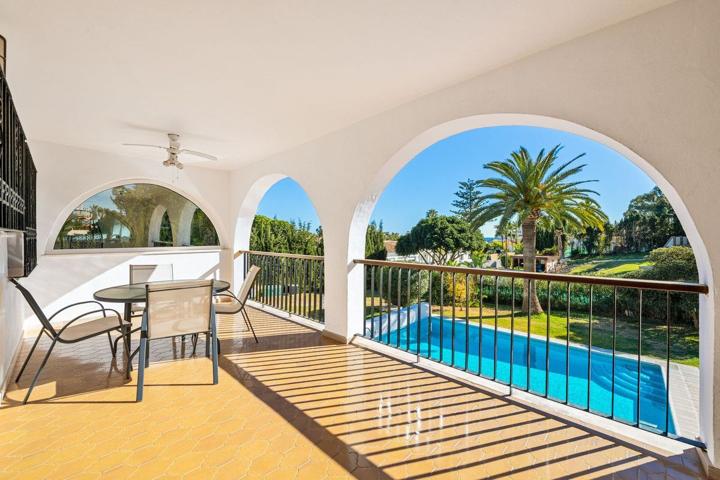 Casa En venta en El Campanario, Estepona photo 0