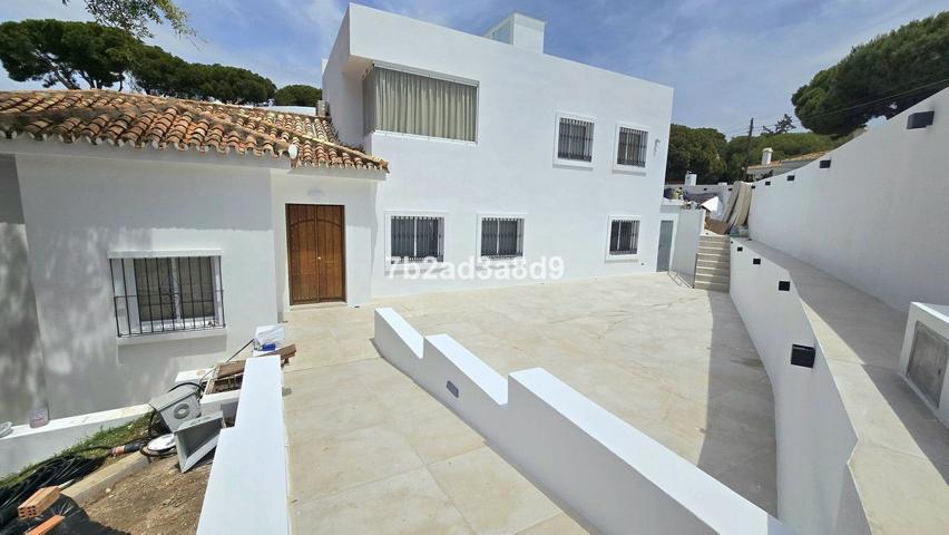 Casa En venta en Santa María, Marbella photo 0