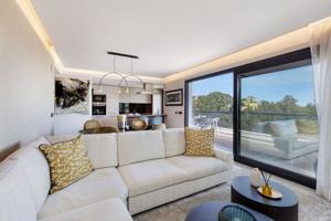  Ático En venta en Puerto Banus, Marbella photo 0