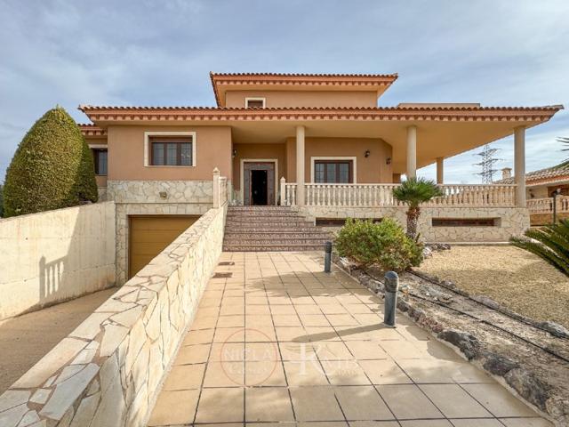 Villa En venta en Antas photo 0