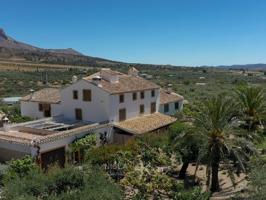 Villa En venta en Vélez-Blanco photo 0