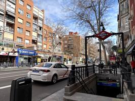 Piso en venta en Madrid de 71 m2 photo 0