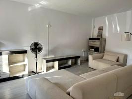 Adosado en venta en Cortes y Graena de 125 m2 photo 0
