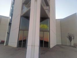 Alquiler de local en torre central de Parc Central en Torrent photo 0