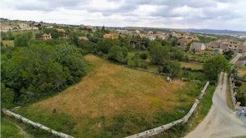 Exclusiva Parcela Urbana en Entorno Natural – 2.500 m² con Vistas Espectaculares photo 0