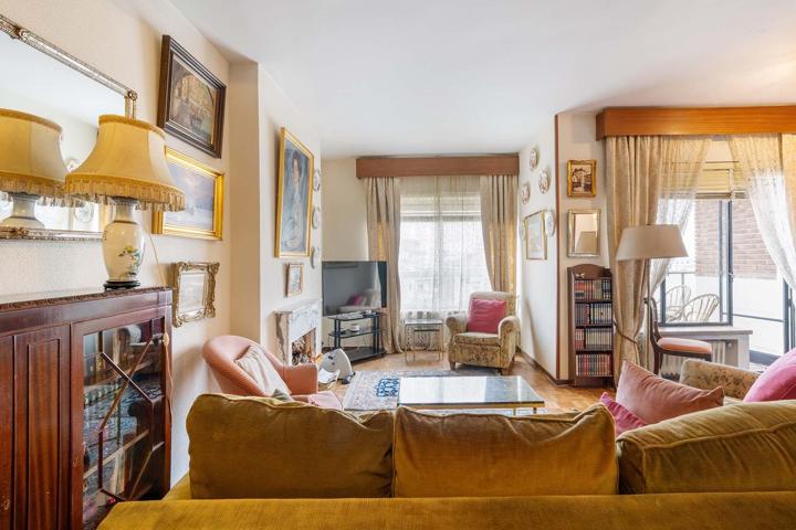 Piso En venta en Chamberí, Madrid photo 0
