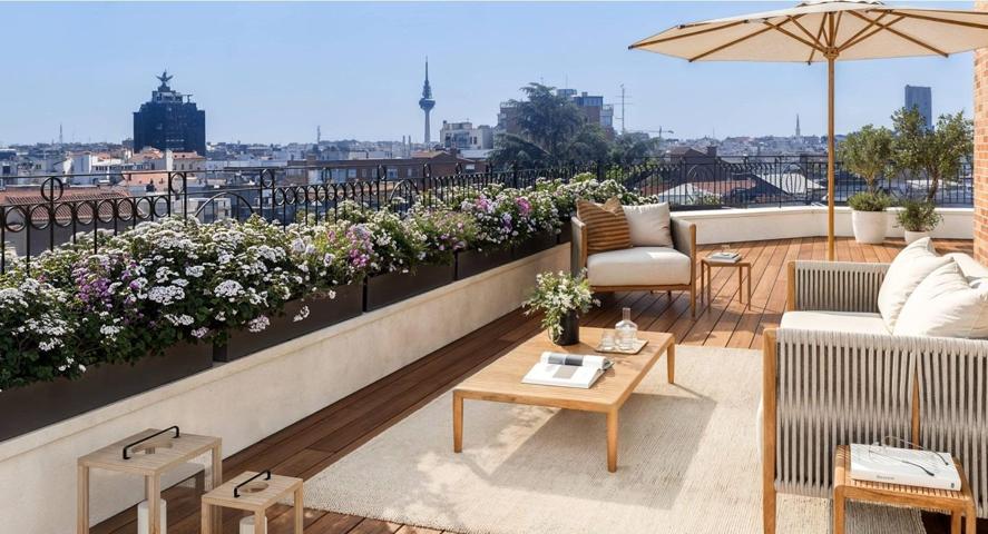 PISO EN EL PASEO DEL G.MARTINEZ CAMPOS CON UNA TERRAZA DE 65 M2, GARAJE, 2 HAB-3BAÑOS. 167M2 +65 DE TERRAZA. 7º PLANTA. . photo 0
