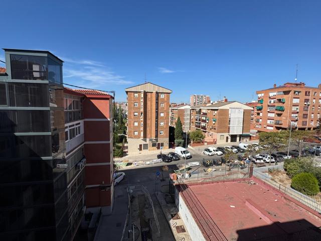 Piso En venta en Pueblo Nuevo, Madrid photo 0