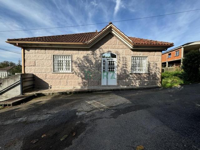 Unifamiliar En venta en Camiño Da Veiga, Cartelle photo 0
