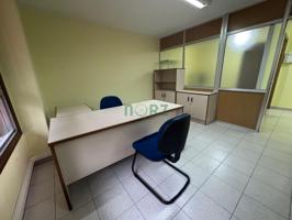 Oficina En alquiler en Progreso, Ourense photo 0
