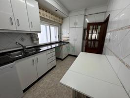 Piso En venta en Praza Jesus Ferro Couselo, Ourense photo 0