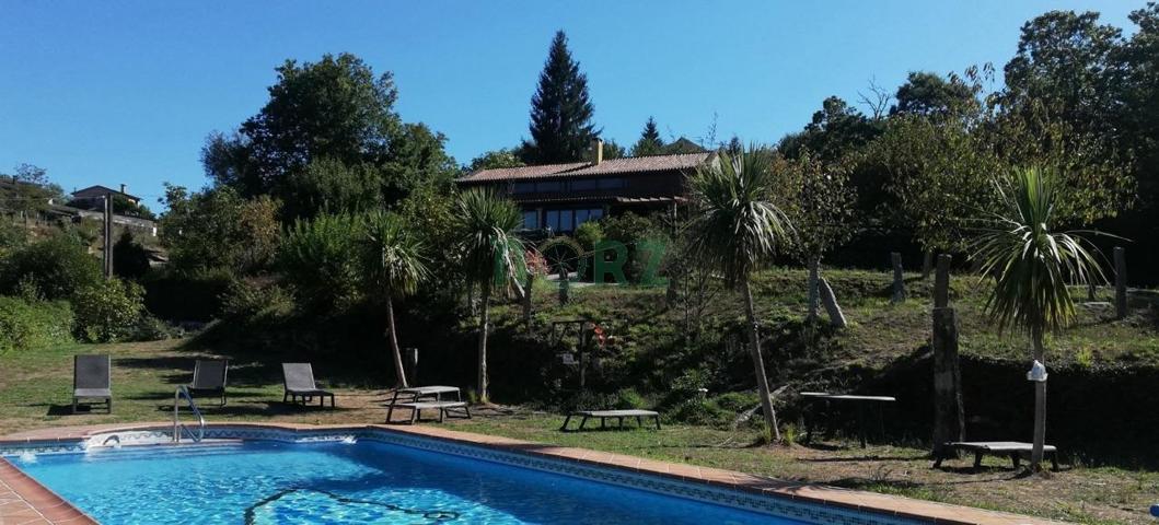 Casa En venta en Cristiñade, Ponteareas photo 0