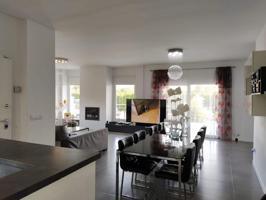 Casa - Chalet en venta en Albacete de 320 m2 photo 0