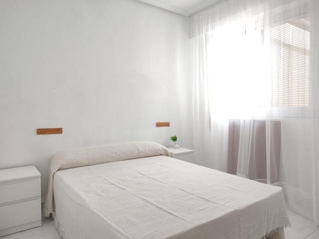 Habitación en alquiler en Albacete de 140 m2 photo 0