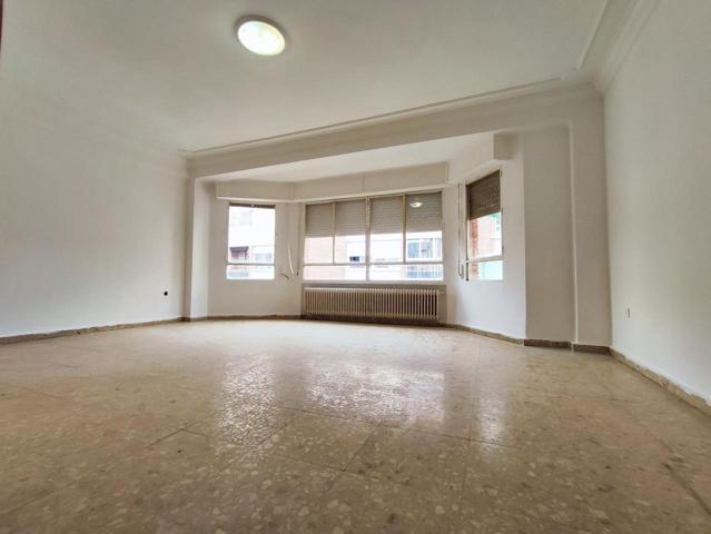 Piso en venta en Albacete de 129 m2 photo 0