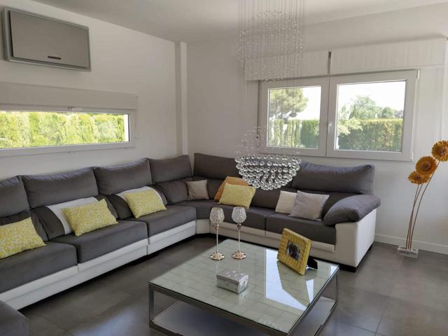 Casa - Chalet en venta en Albacete de 320 m2 photo 0