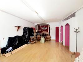 EDIFICIO EN VENTA A DOS CALLES photo 0