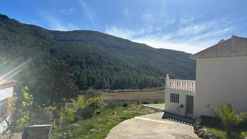 Excepcional, por su ubicación, una vivienda que ofrece la esplendor de la naturaleza. photo 0