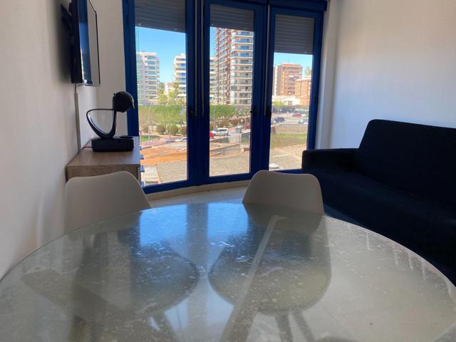 Piso con cocina americana, vistas al parque y a un paso del puerto photo 0