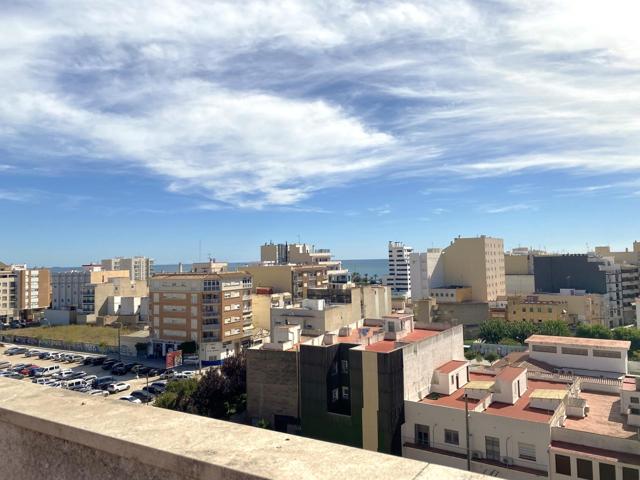 DÚPLEX CÉNTRICO CON TERRAZA PRIVADA Y PISCINA COMUNITARIA photo 0