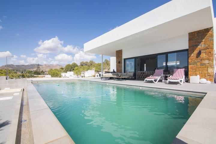 ¡¡ESPECTACULAR CHALET!! EN LA ROMANA photo 0