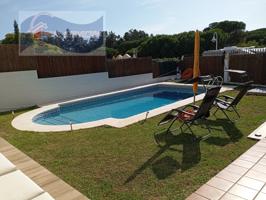 Unifamiliar Separadas En alquiler en Nuevo Portil, El Portil photo 0