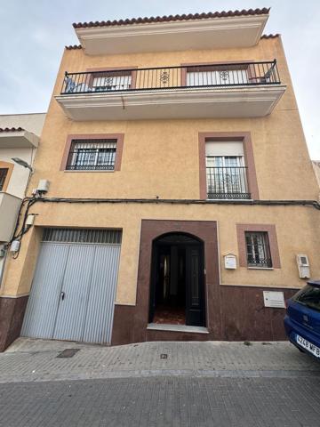 Unifamiliar Pareada En venta en Centro, Motril photo 0