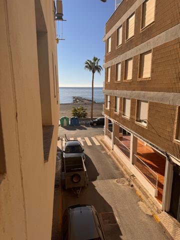 Oportunidad de Inversión en Polopos: Amplio Piso para Reformar photo 0