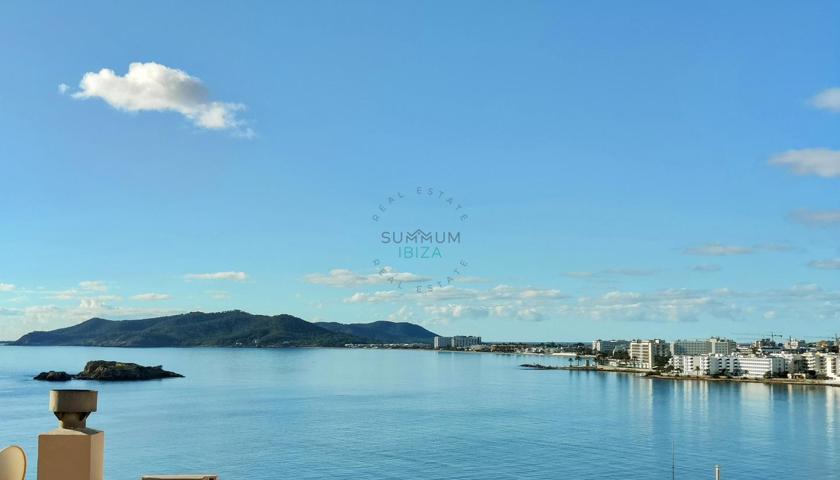 Piso tríplex de 3 dormitorios con unas vistas al mar increíbles. photo 0