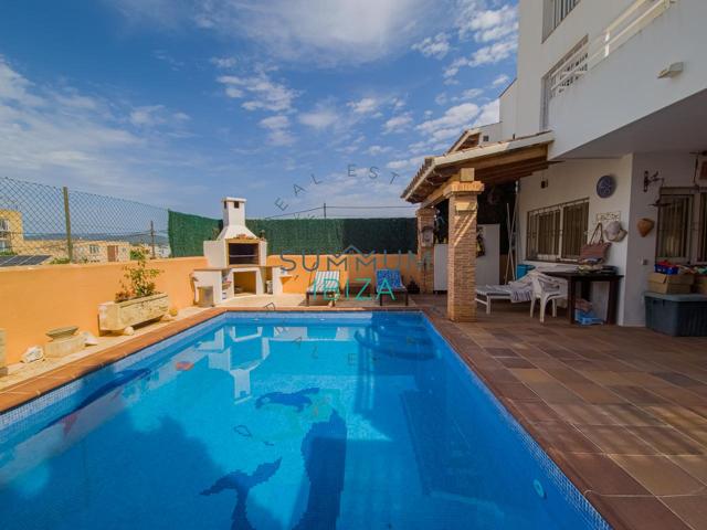 Casa de 4 dormitorios con piscina en Jesús photo 0