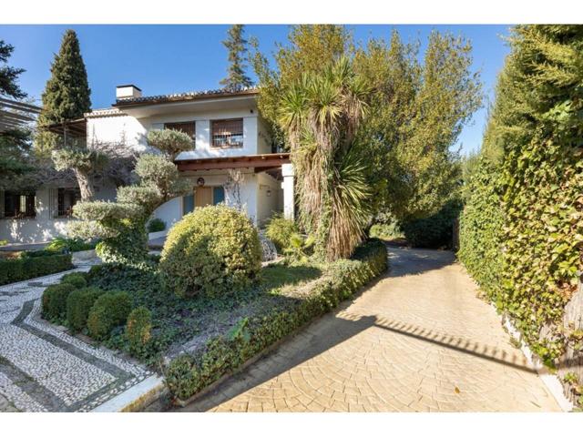 Chalet unifamiliar en venta en Albolote photo 0