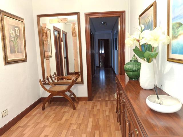 Piso en venta en Derio photo 0